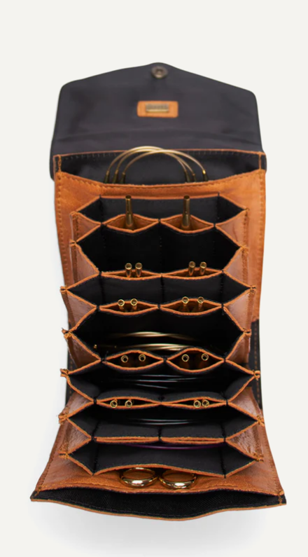 muud Betina needle case