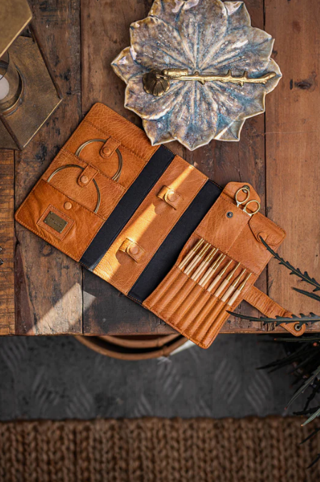 muud Carita binder