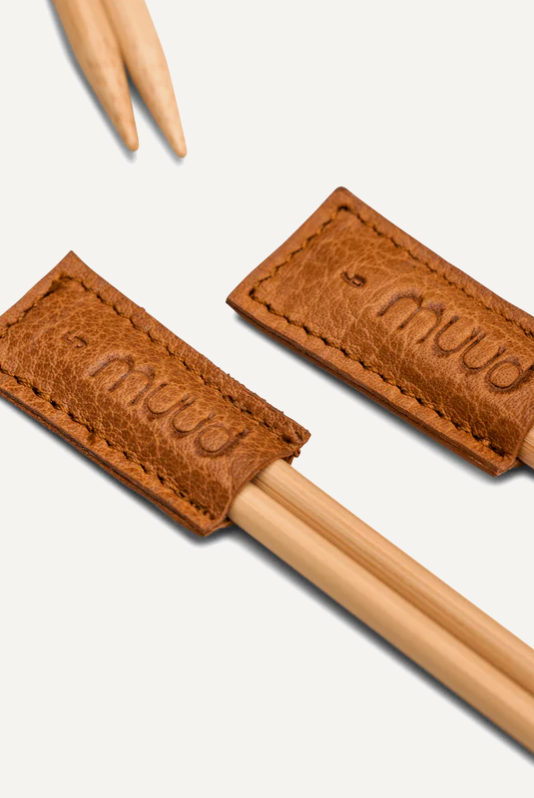muud Chris needle pockets
